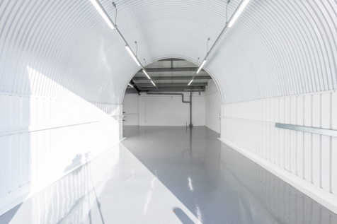 An empty arch with white lining