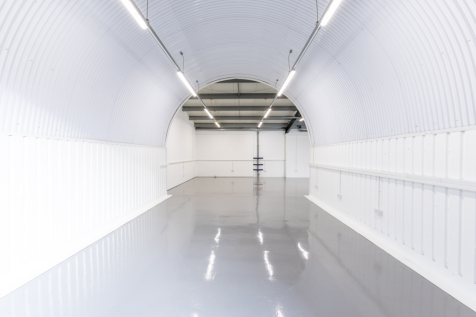 An empty arch with white lining