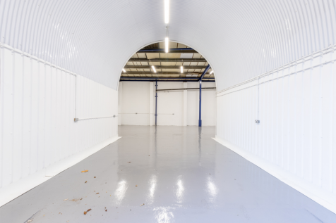 An empty arch with white lining