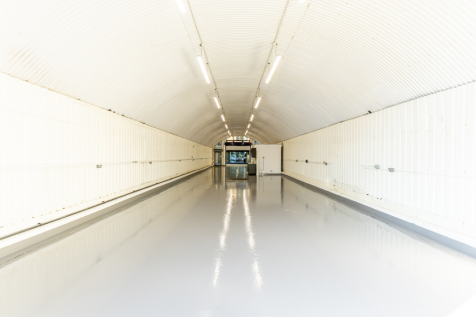 An empty arch with white lining