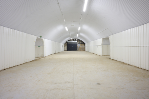 An empty arch with white lining
