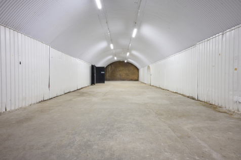 An empty arch with white lining