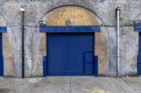 The front of an arch.