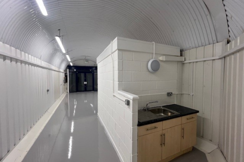 An empty arch with white lining