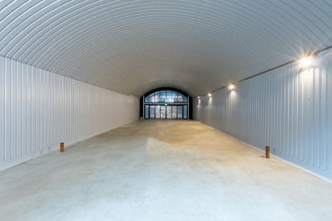 An empty arch with white lining