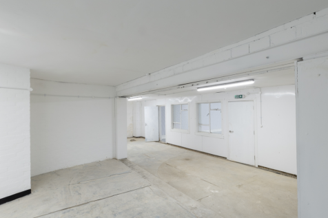 An empty arch with lining