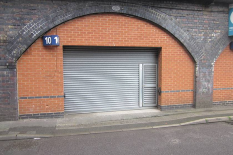 The front of an arch.