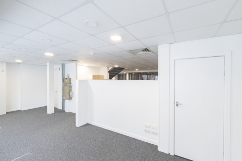 An empty arch with white lining