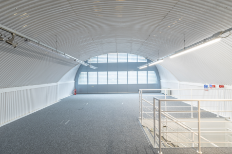 An empty arch with white lining