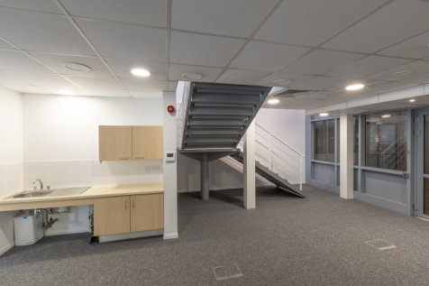 An empty arch with white lining