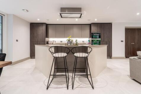 Breakfast bar area