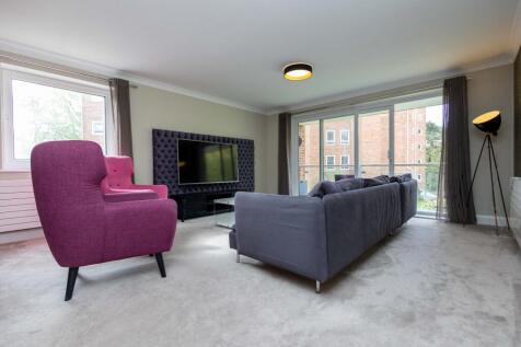 Lounge Main