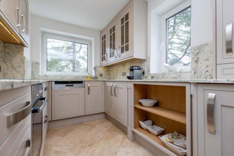 Kitchen right