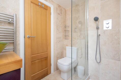 Bedroom 2 En-suite
