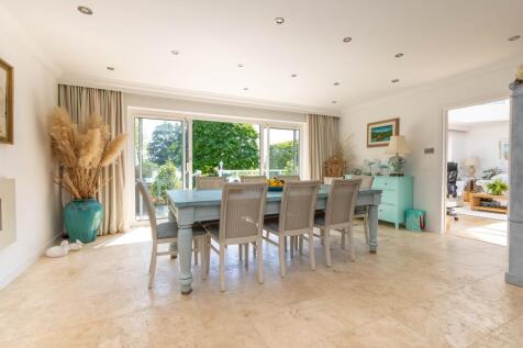 Dining Room (2)