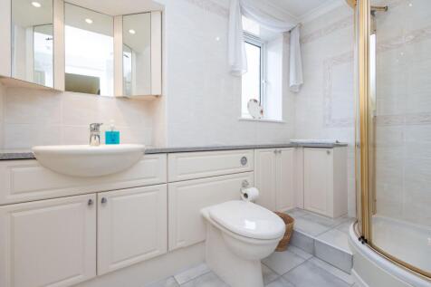 Family Shower Room