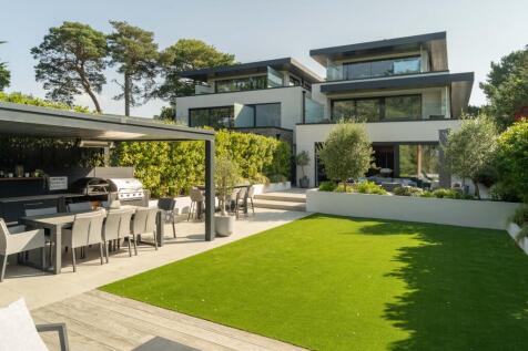 10 Nairn Rd -  By Be