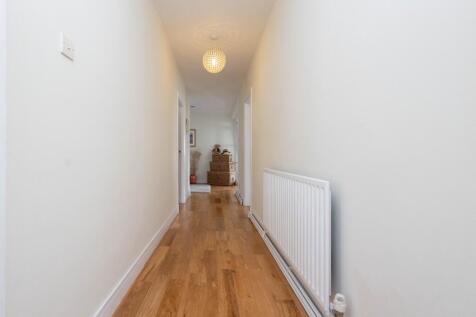 Hallway to bedrooms