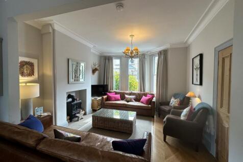 Living room 2