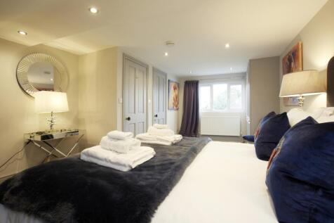 Master bed 2