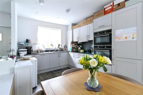 Kitchen/Dining Area