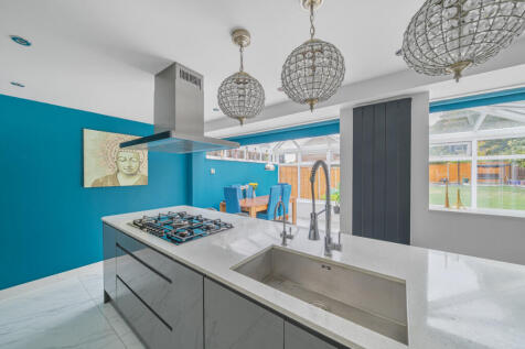 1360940-8-68dd19f...