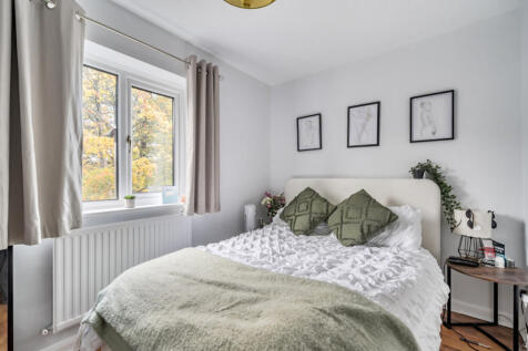 1371505-22-6904dc...