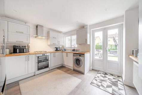 1375806-16-690b67...