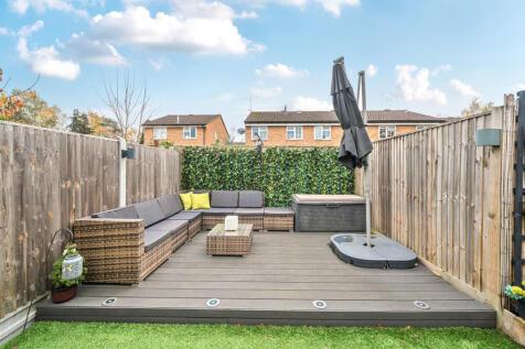 1375806-6-690b66d...