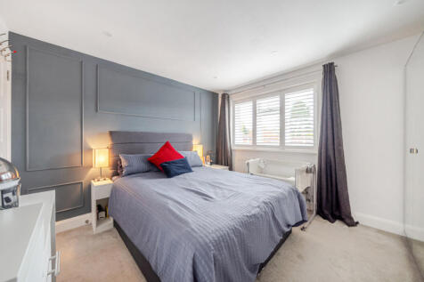 1375806-18-690b67...