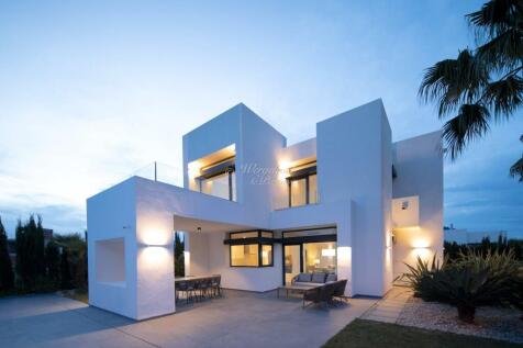 Villa By Night LA