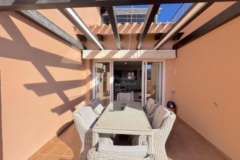 Terrace Dining Pergola