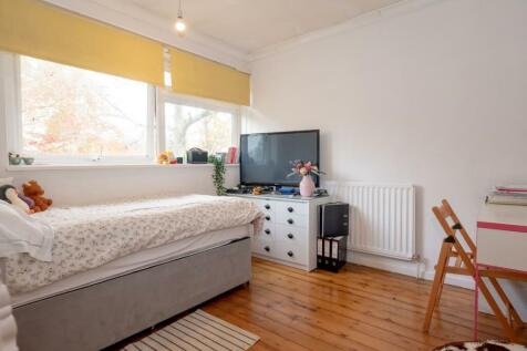 bedroom 3.jpg