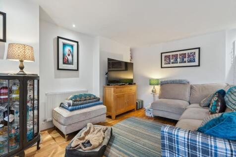 living area.jpeg