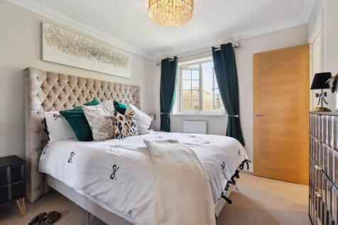 master bedroom.jpeg