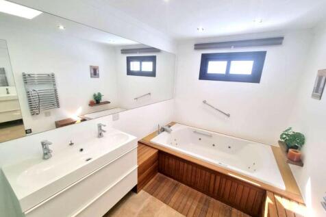 Property Image 44