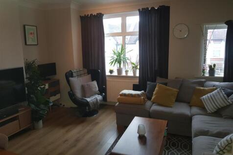 53b gassiot road livingroom.jpg