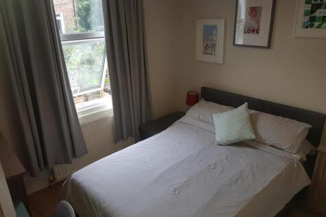 53b Gassiott Road Bedroom 2.jpg