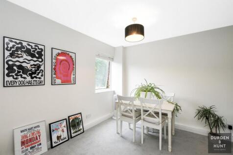 Deepdene Close-11.jpg