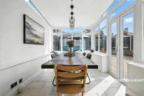 Roding Avenue