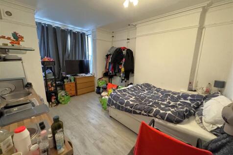 Flat 1 Studio.jpeg
