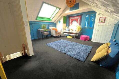 Loft Room.jpg