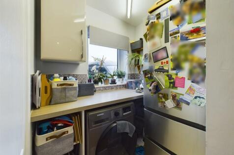 CAM03975G0-PR0041-STILL003.jpg
