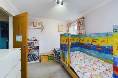 CAM03975G0-PR0065-STILL015.jpg