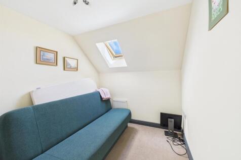 CAM03975G0-PR0091-STILL007.jpg