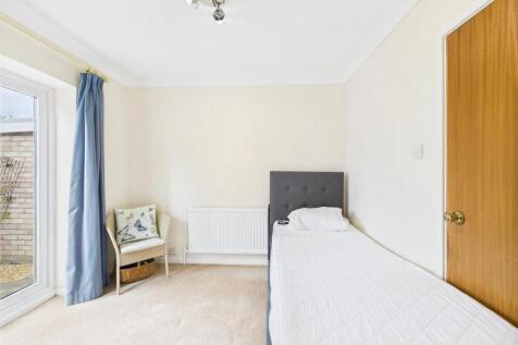 CAM03975G0-PR0130-STILL008.jpg