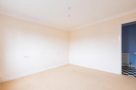 Principal bedroom