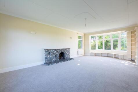 Living Room/Reception room
