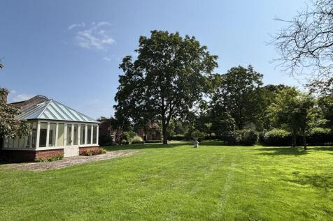 Grounds / Gardens