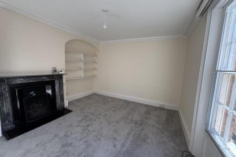Bedroom 1 (1st Floor)
